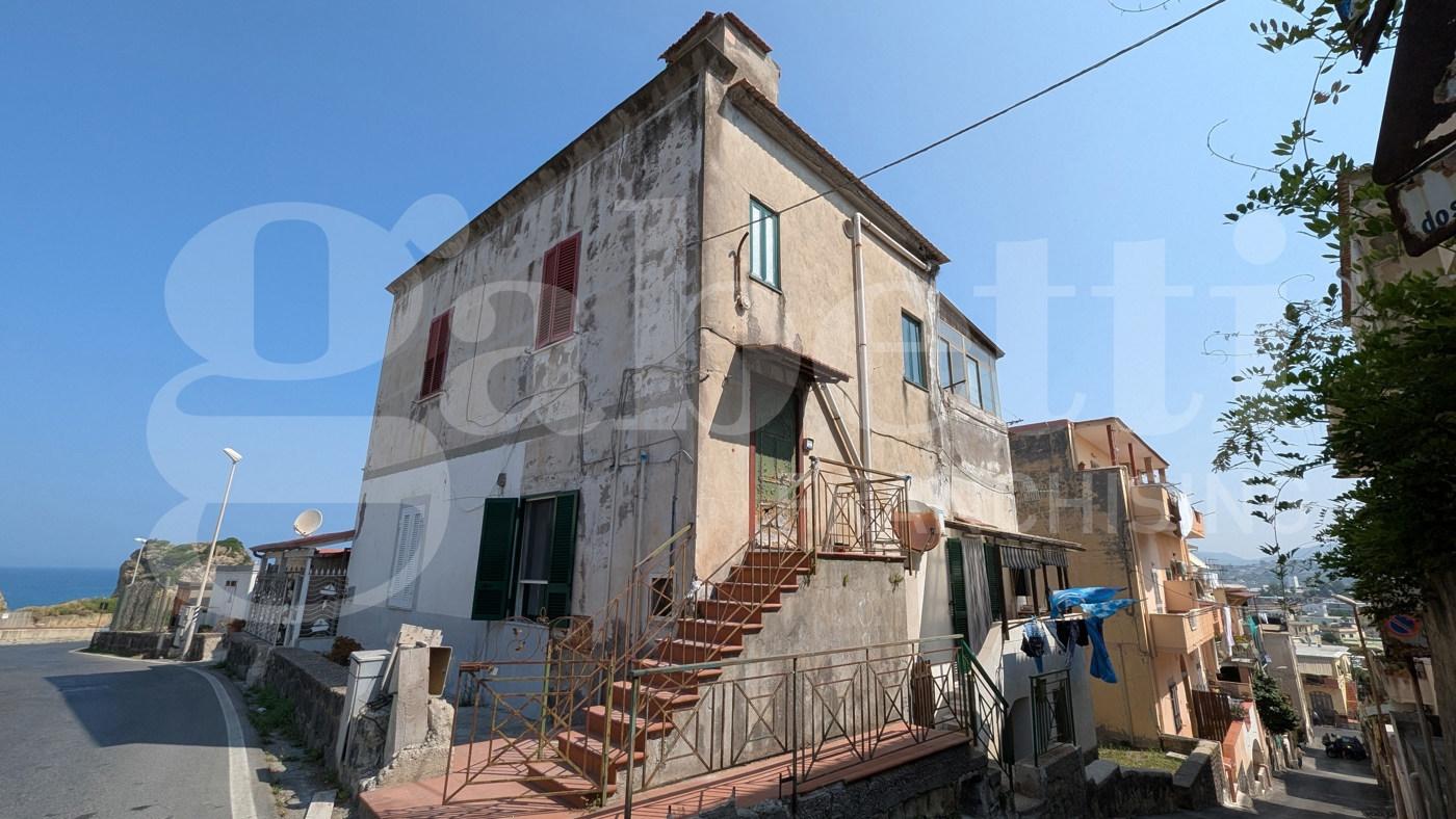 Trilocale in Via Torregaveta 00, Monte di Procida
