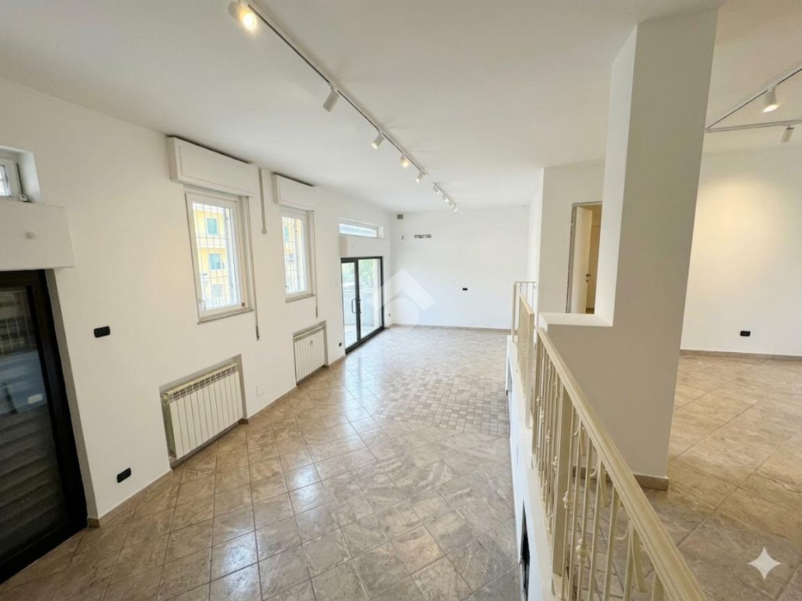 Quadrilocale in Via Milano 7, Lomagna