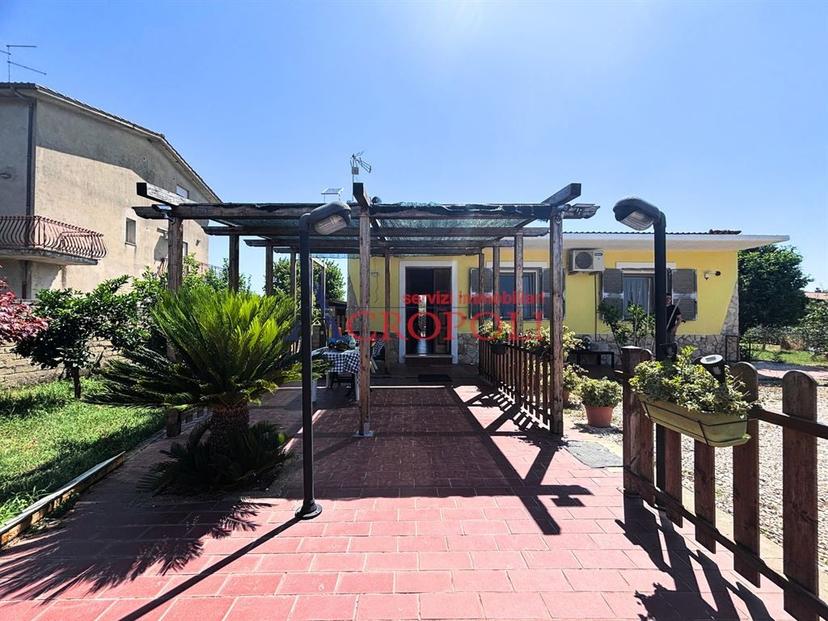 Villa in Via Balangero, Roma