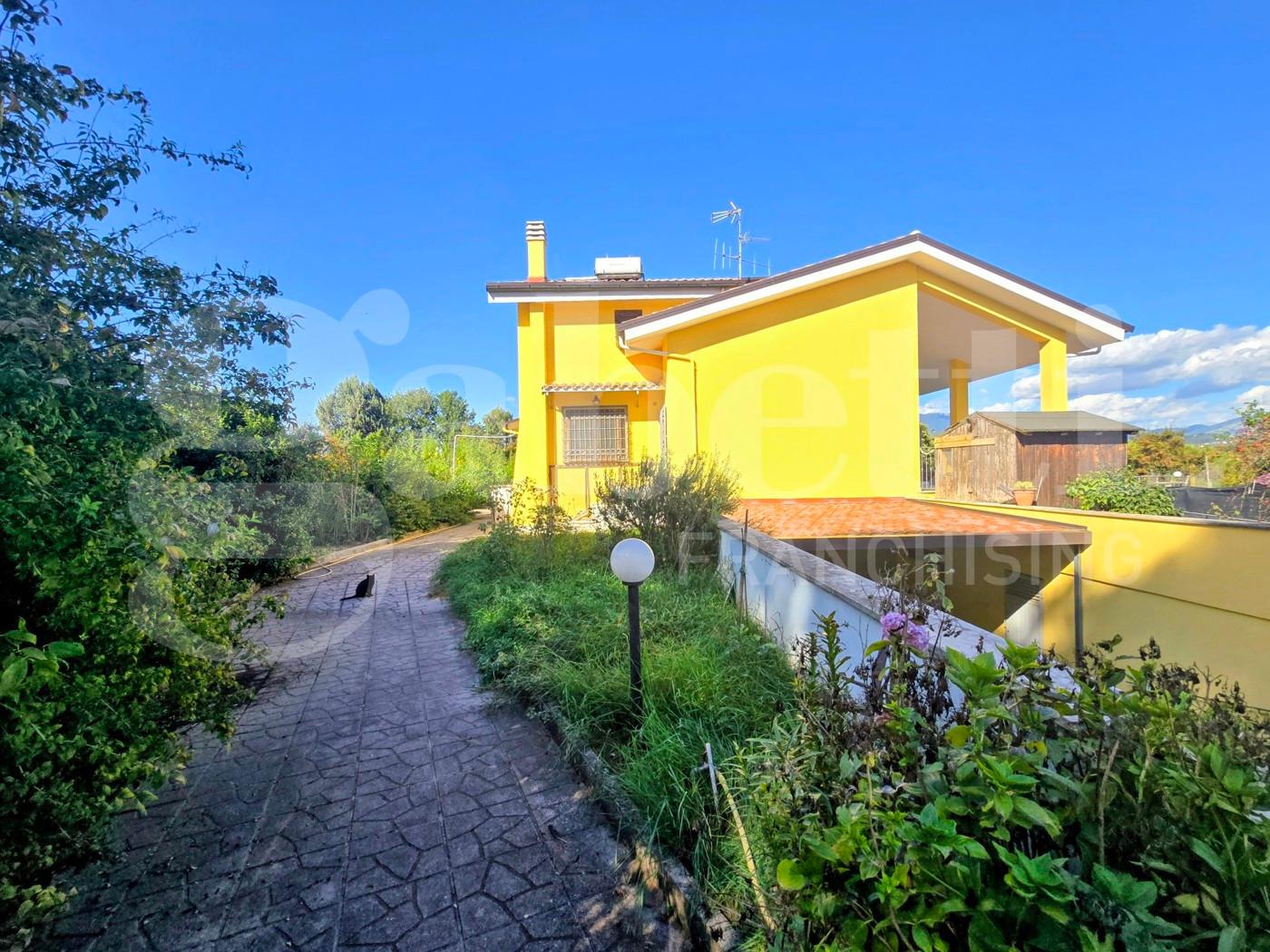 Villa in Contrada Colle Rampo, Paliano