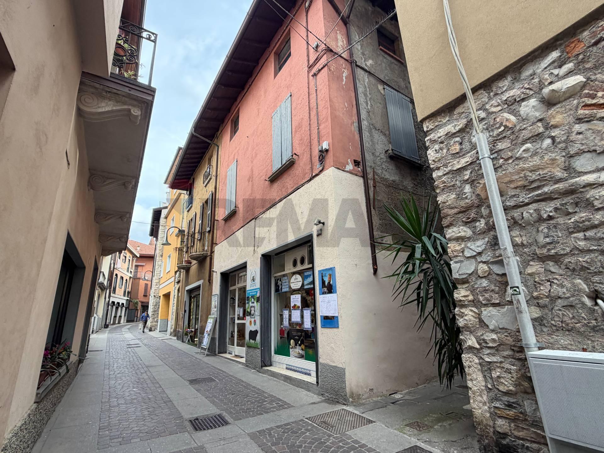 Casa indipendente in Via Pieve 8, Iseo