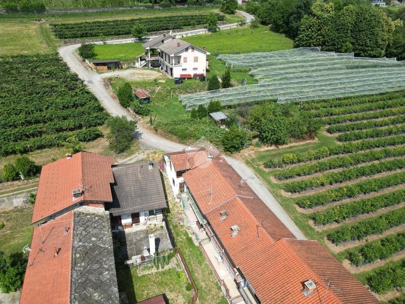 Villa a schiera in Via ai Monti 13, Envie — foto 3 di 5