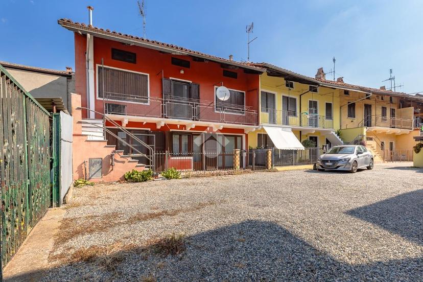 Casa indipendente in Corso Regina Margherita 42, Albiano d'Ivrea — foto 2 di 5