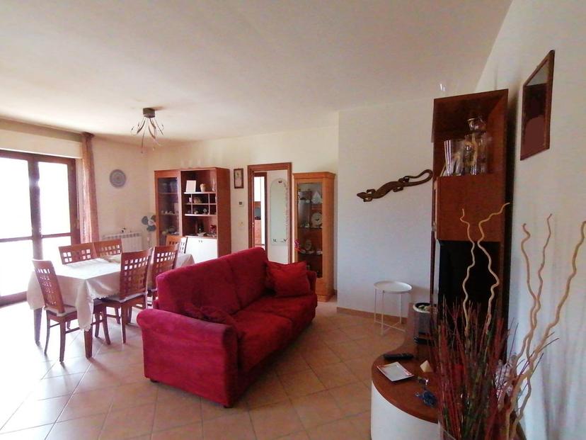 Trilocale in Via Tiberina 58, Collazzone — foto 2 di 5
