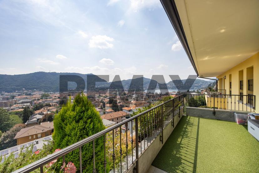 Trilocale in Via Francesco Crispi 43, Como