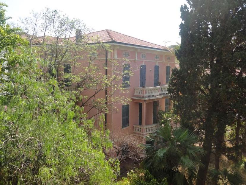 Villa unifamiliare in Via delle Onde 1, Bordighera — foto 2 di 5