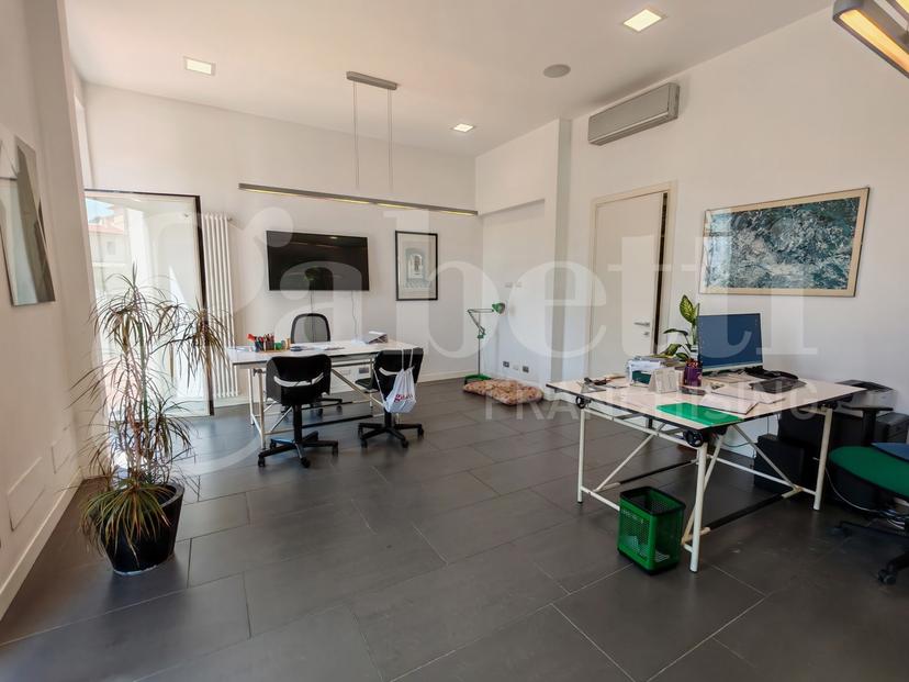 Appartamento in Viale Alessandro Volta , Firenze