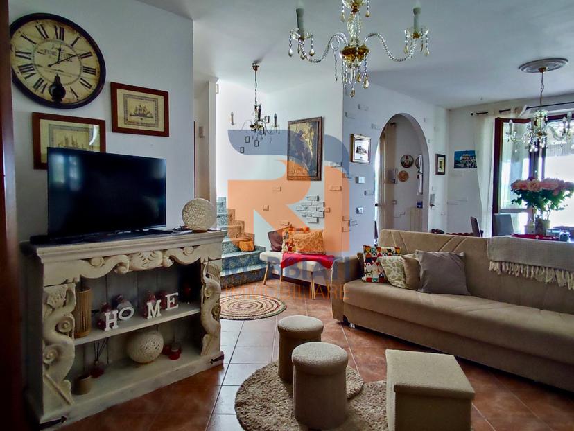 Villa a schiera in Via Frazione Santa Croce 34, San Martino Siccomario — foto 3 di 5