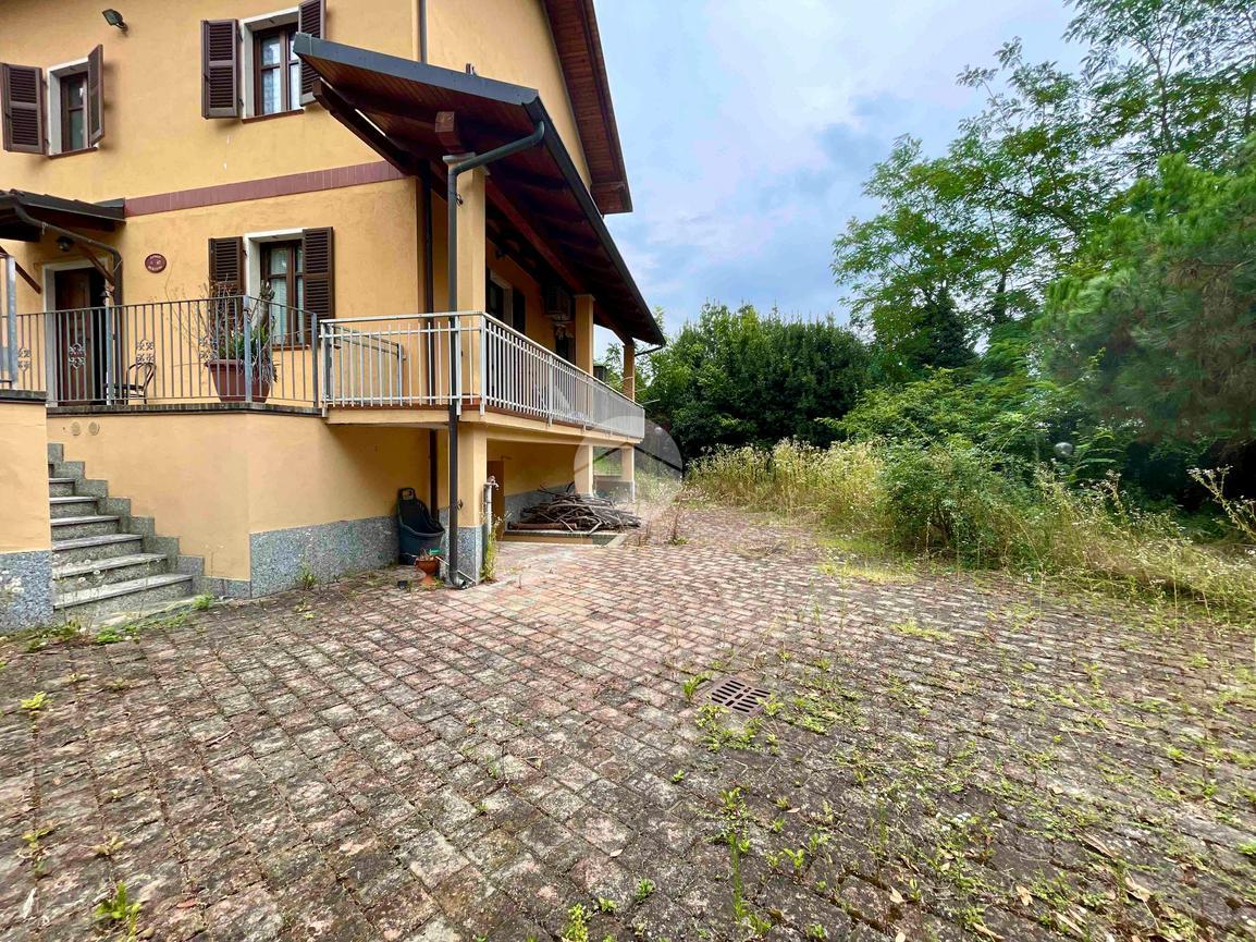 Casa indipendente in Asti Frazione Casabianca 47, Asti