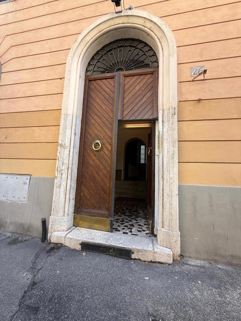 Bilocale in Via Paolo Emilio 26, Roma