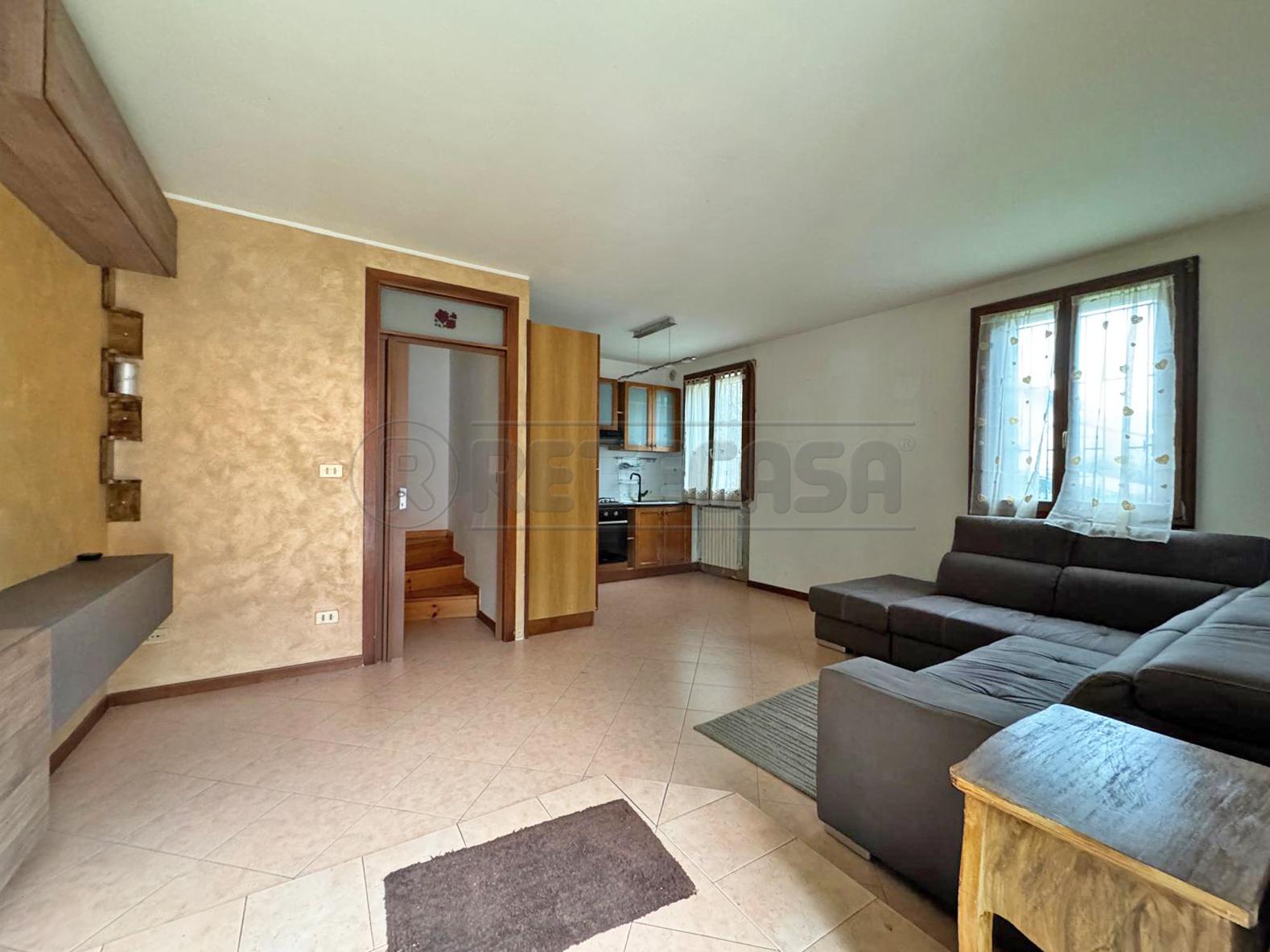 Villa a schiera in Via Mazzalovo 10, Cornedo Vicentino
