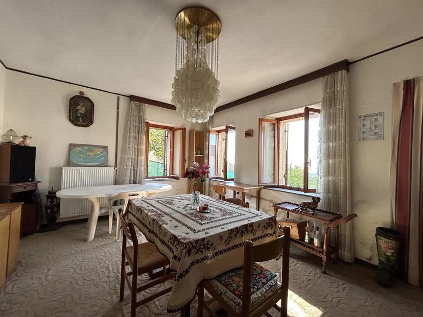 Casa indipendente, Fregona