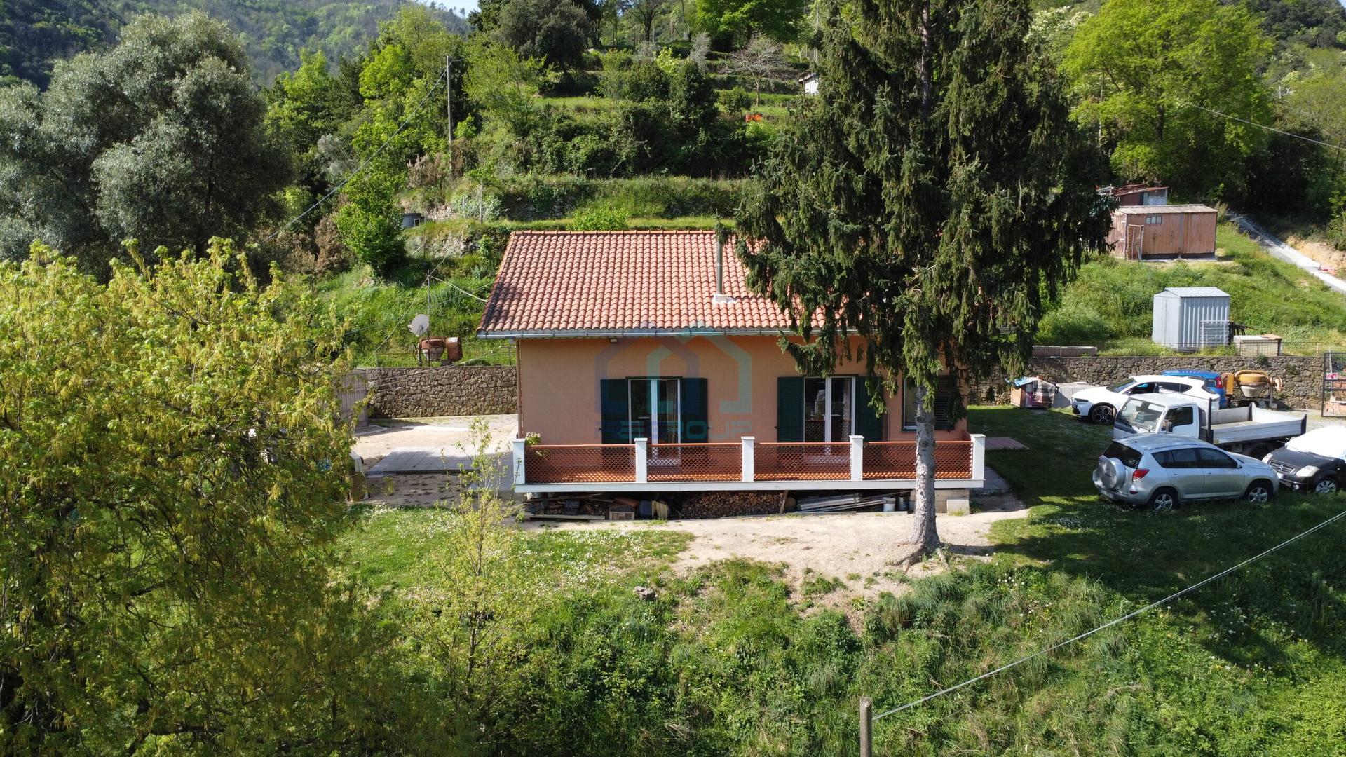 Villa in Via Santuario 125, Savona