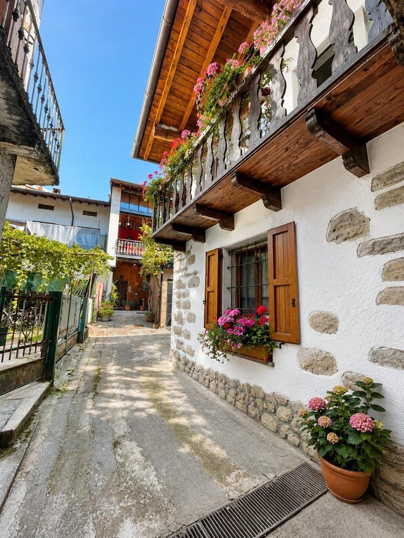 Villa a schiera in Via Fratelli Calvi, Mapello — foto 3 di 5