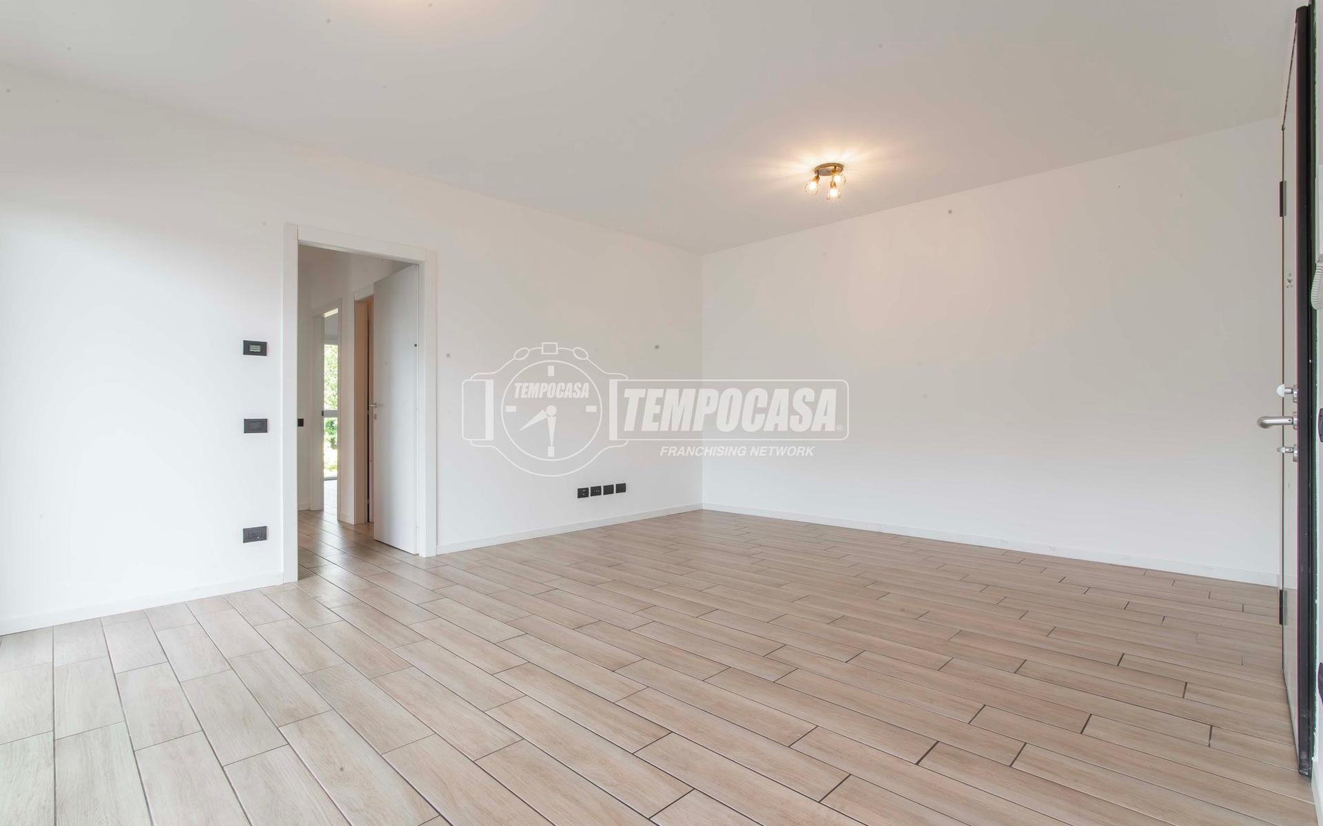 Trilocale, Mozzate