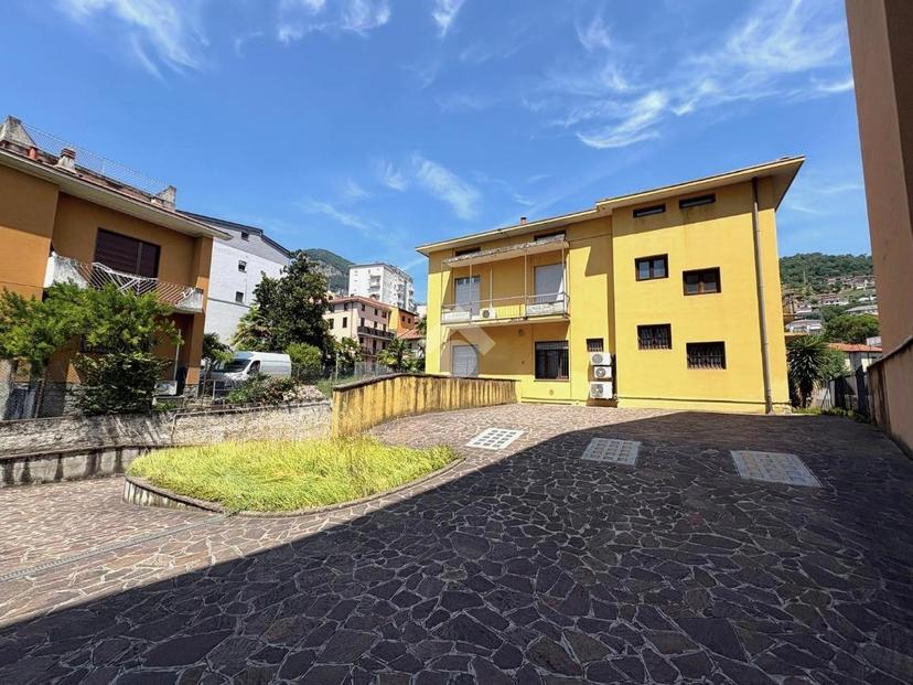 Quadrilocale in Corso Europa 10, Calolziocorte — foto 2 di 5