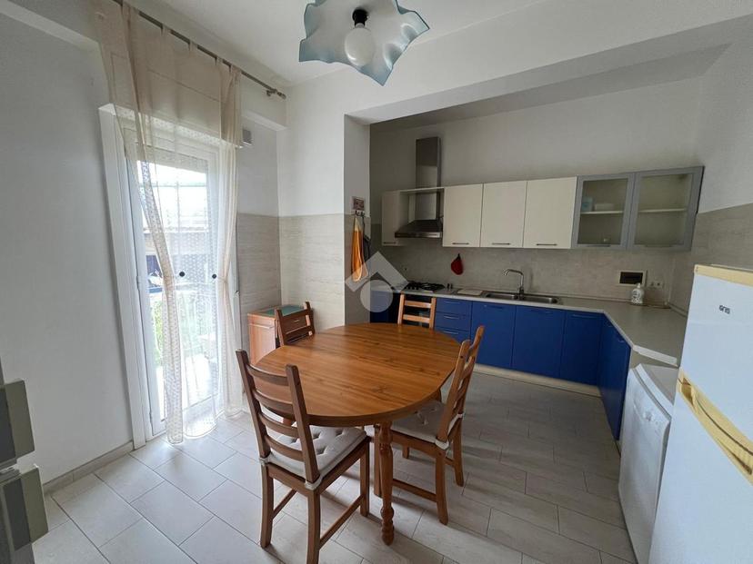 Quadrilocale in Via Antonino Cutroneo 33, Reggio di Calabria