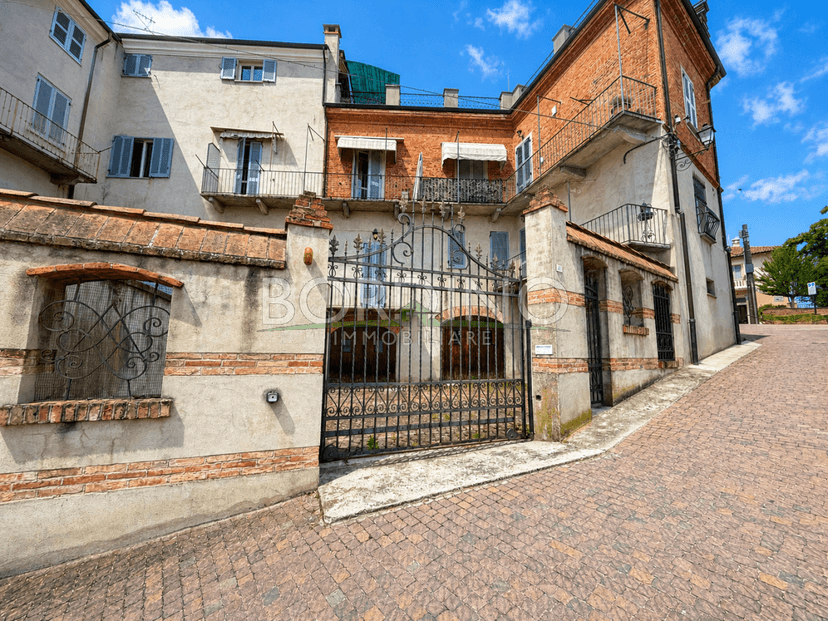 Appartamento in Via Re Umberto Snc, Montegrosso d'Asti — foto 2 di 5