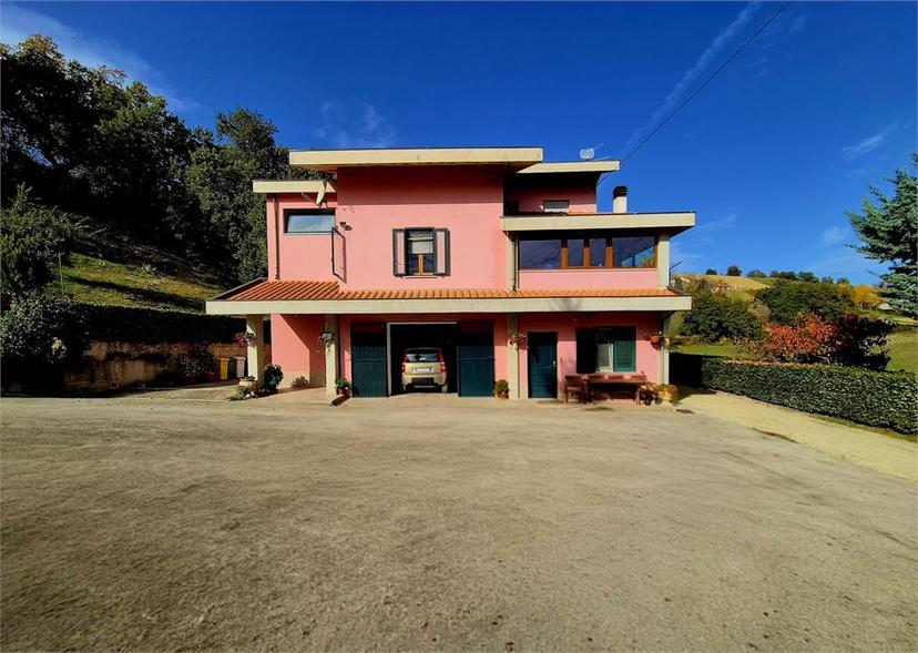 Villa in C.da Valloni 38, Castiglione Messer Raimondo — foto 2 di 5