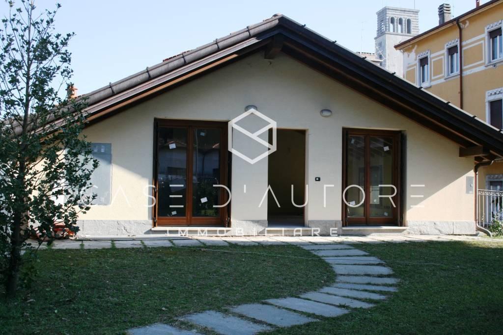 Villa in Via San Francesco d'Assisi 22, Varese