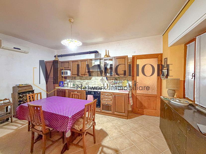 Casa indipendente in Via Giovanni Pacchini  108, Lucca — foto 2 di 5