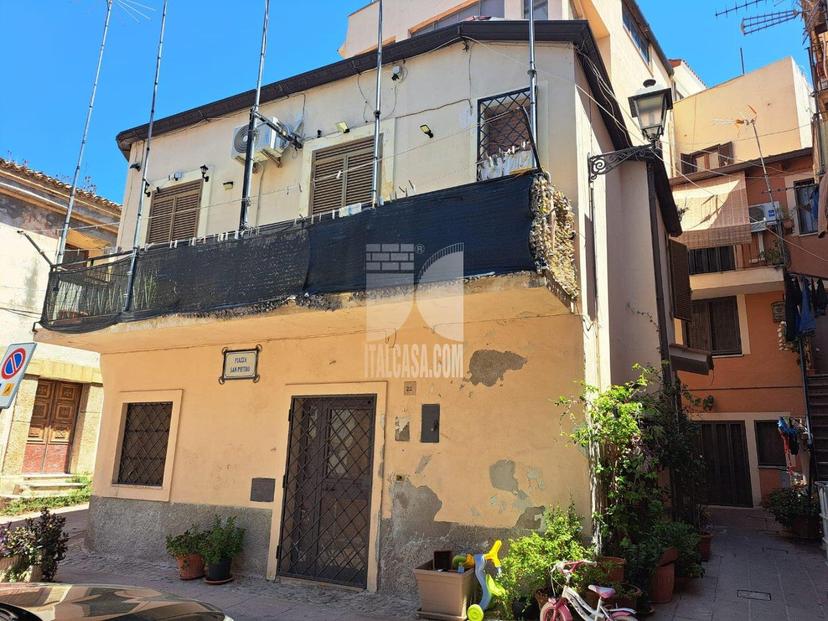 Casa indipendente in Piazza San Pietro, Crotone — foto 4 di 5