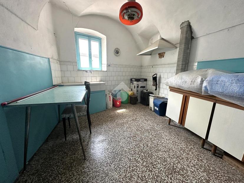 Appartamento in Via Dante Alighieri 16, Dolceacqua