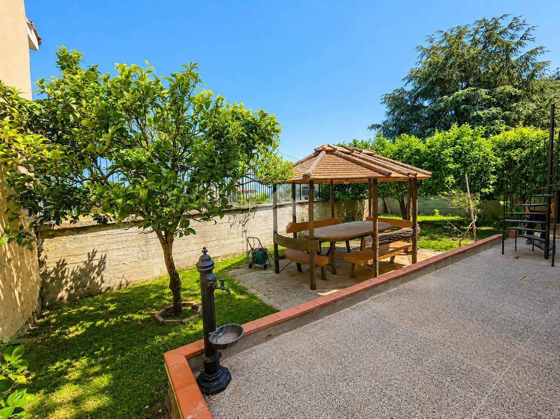 Villa in Via Antonio Cinque 100, Napoli