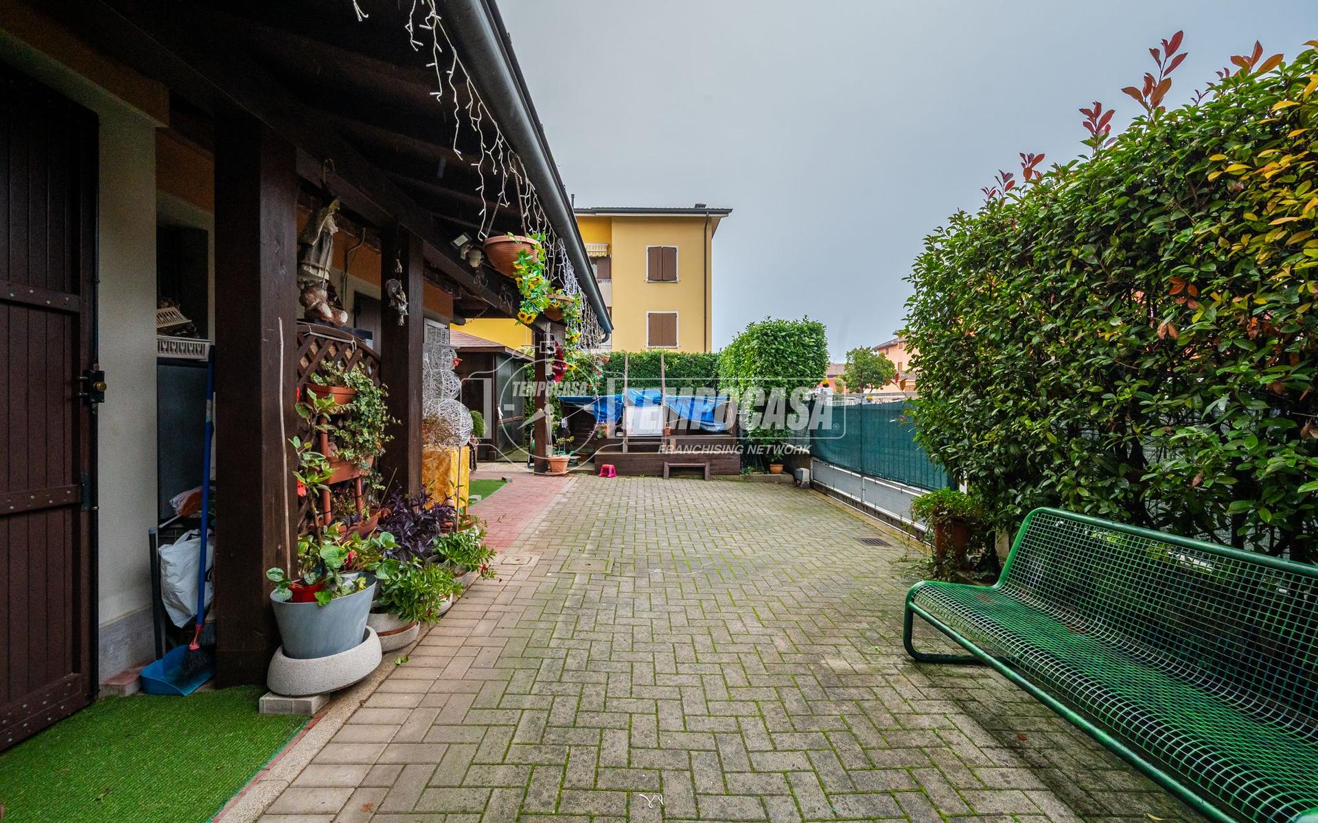 Appartamento in Via Lini Oreste, Correggio