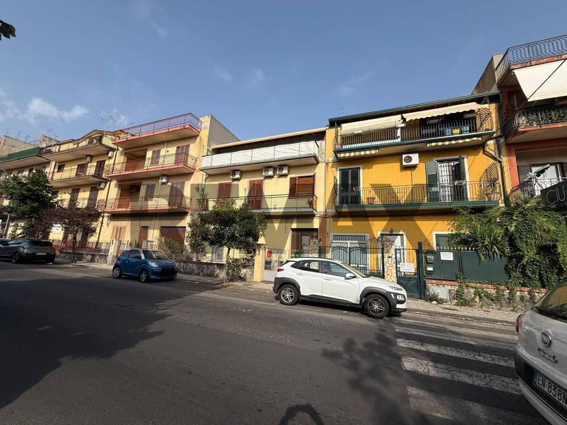 Trilocale in Via della Regione 68, San Giovanni la Punta — foto 3 di 5