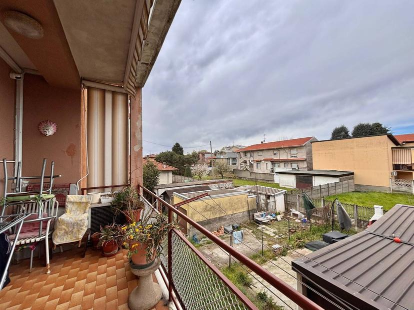 Trilocale in Via Carroccio 8, Limbiate — foto 4 di 5