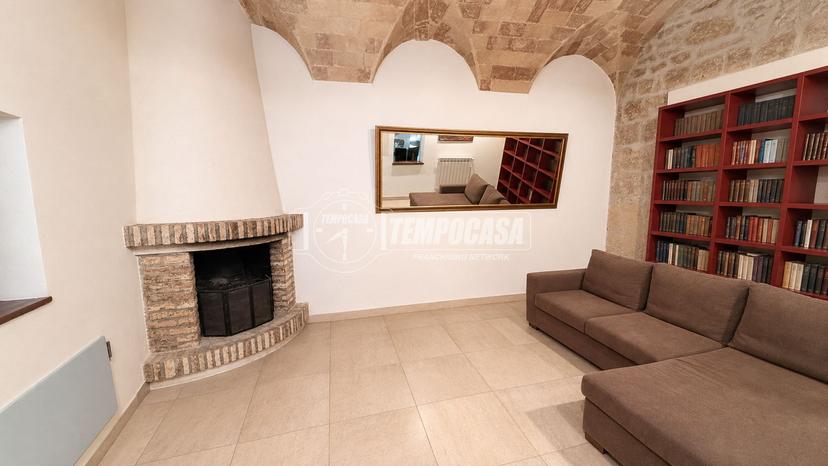Casa indipendente in Via Montana, Tarquinia