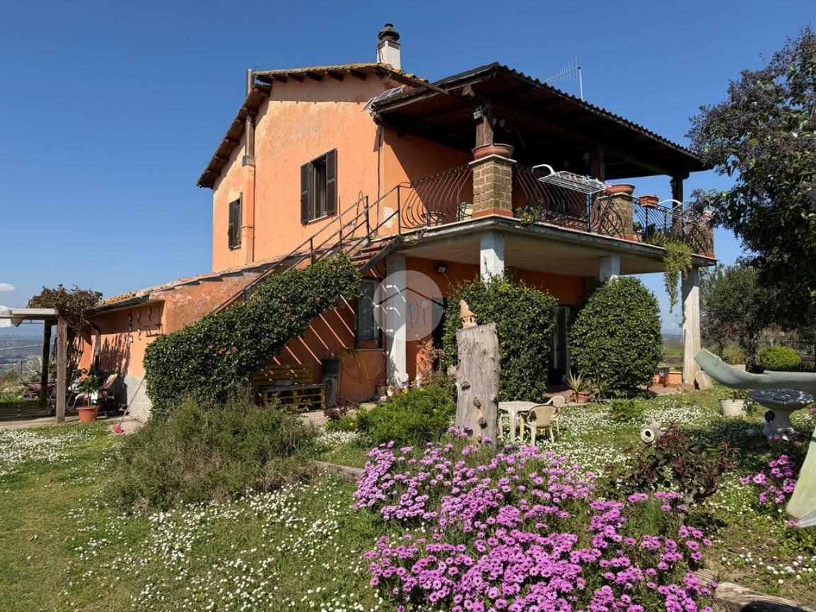 Casa indipendente in Vocabolo Collemanno 2, Magliano Sabina