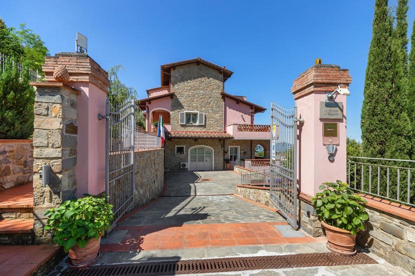 Villa unifamiliare in Via Dante Alighieri 1, Reggello — foto 3 di 5
