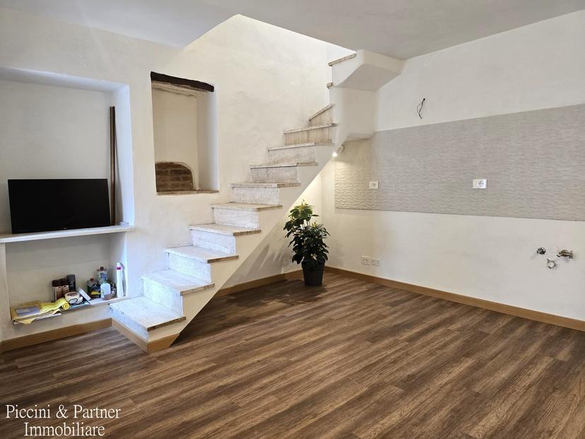 Casa indipendente in Via del Giglio, Castiglione del Lago — foto 2 di 5