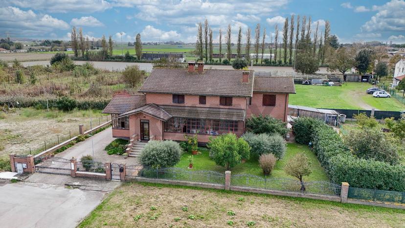 Casa indipendente, Codigoro — foto 3 di 5