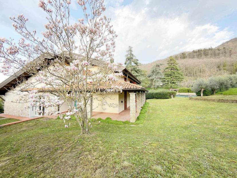 Villa, Vaiano — foto 4 di 5