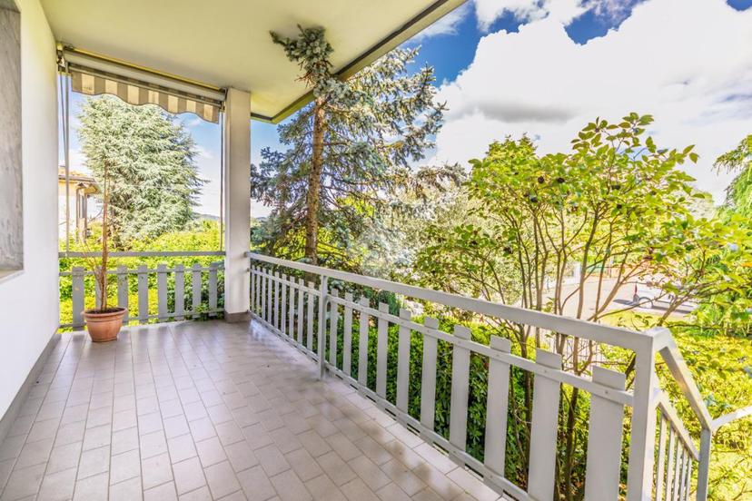 Villa in Via Ugo Foscolo 5, Mozzo — foto 5 di 5