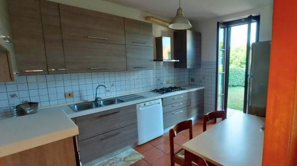 Villa bifamiliare in Via Don Guanella, Angera — foto 5 di 5