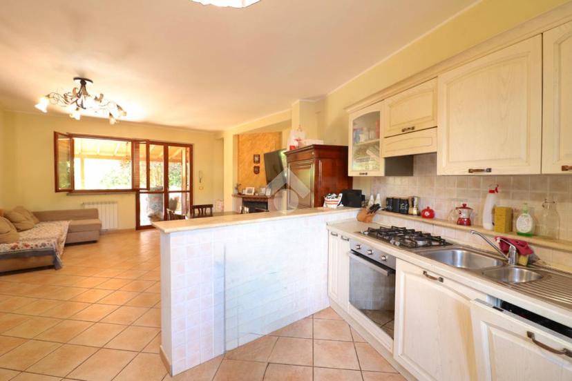 Villa a schiera in Via Vigne Nuove 48, Genzano di Roma — foto 2 di 5