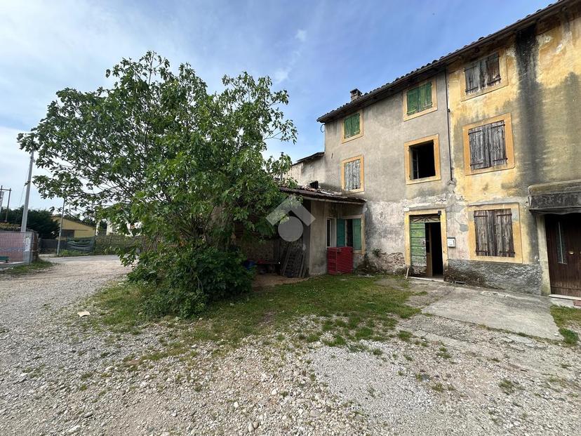 Rustico in Località Colombara di S. Vito, Bussolengo — foto 2 di 5