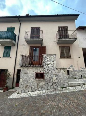 Trilocale, Tornimparte