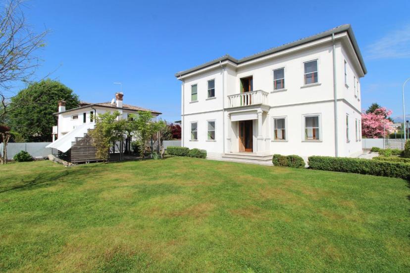 Villa in Via Monte Grappa 12, Caerano di San Marco — foto 4 di 5