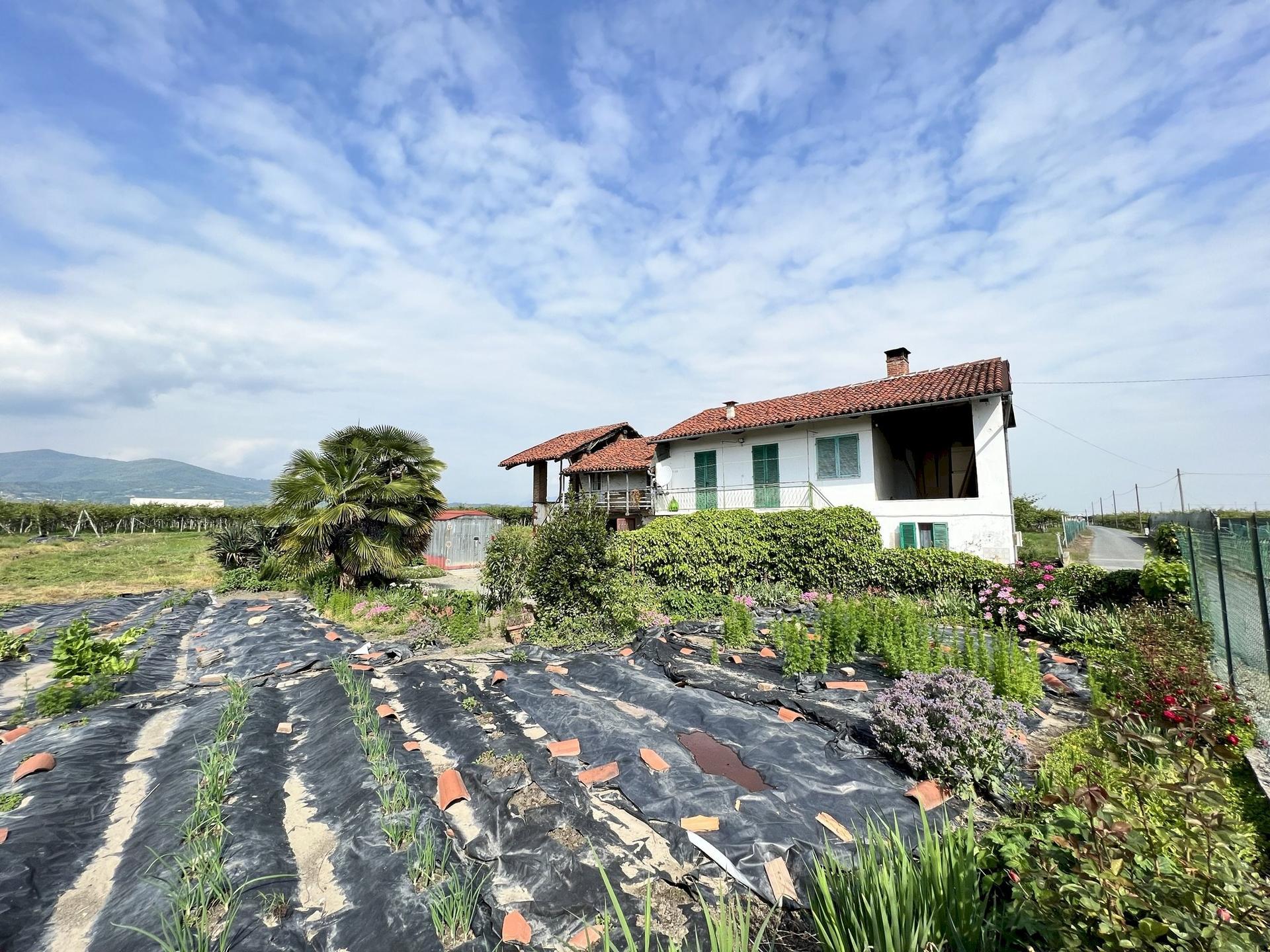 Casa indipendente in Via Pomarolo 107, Verzuolo