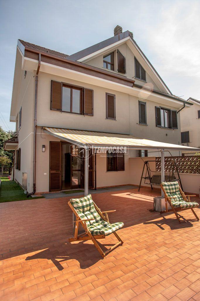 Villa a schiera in Via Carlo Cattaneo, Brugherio — foto 4 di 5