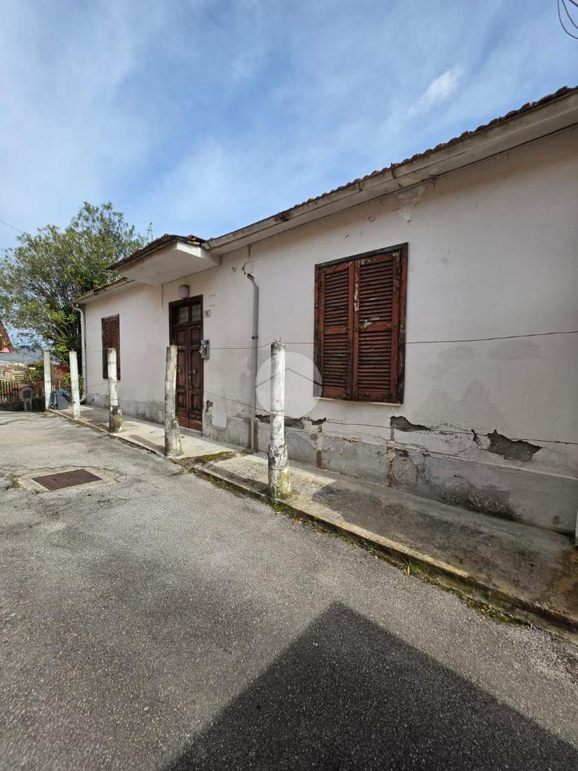 Casa indipendente in Via Cosenza 66, Frosinone — foto 2 di 5
