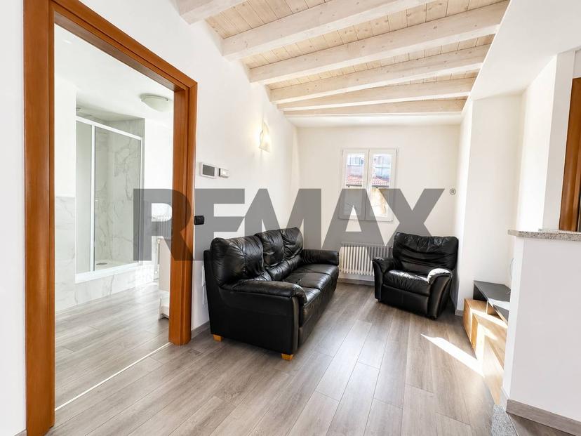 Trilocale in Via dei Martiri di Pogallo 500, Verbania — foto 2 di 5