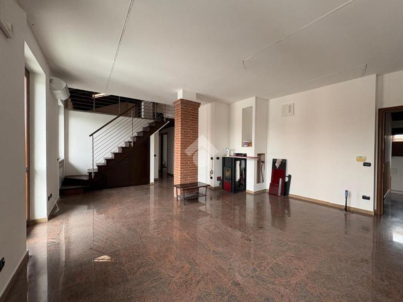 Quadrilocale in Via XXV Aprile 11, Sozzago — foto 2 di 5