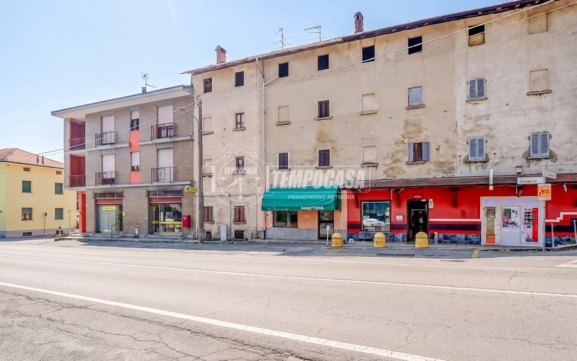 Casa indipendente in Via Maggiora, Borgomanero