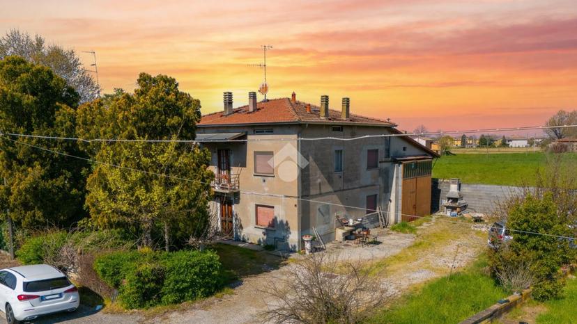 Rustico in Str. Gazzo 5, Castelnovo di Sotto — foto 2 di 5